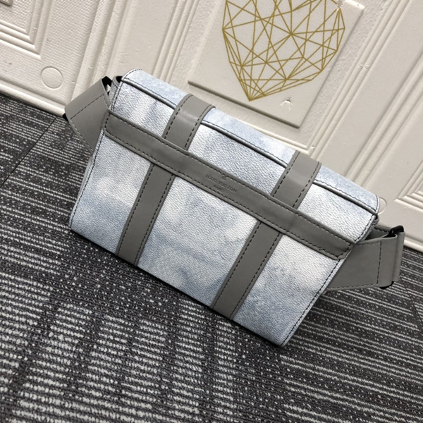 ルイヴィトンバッグ背面デザイン